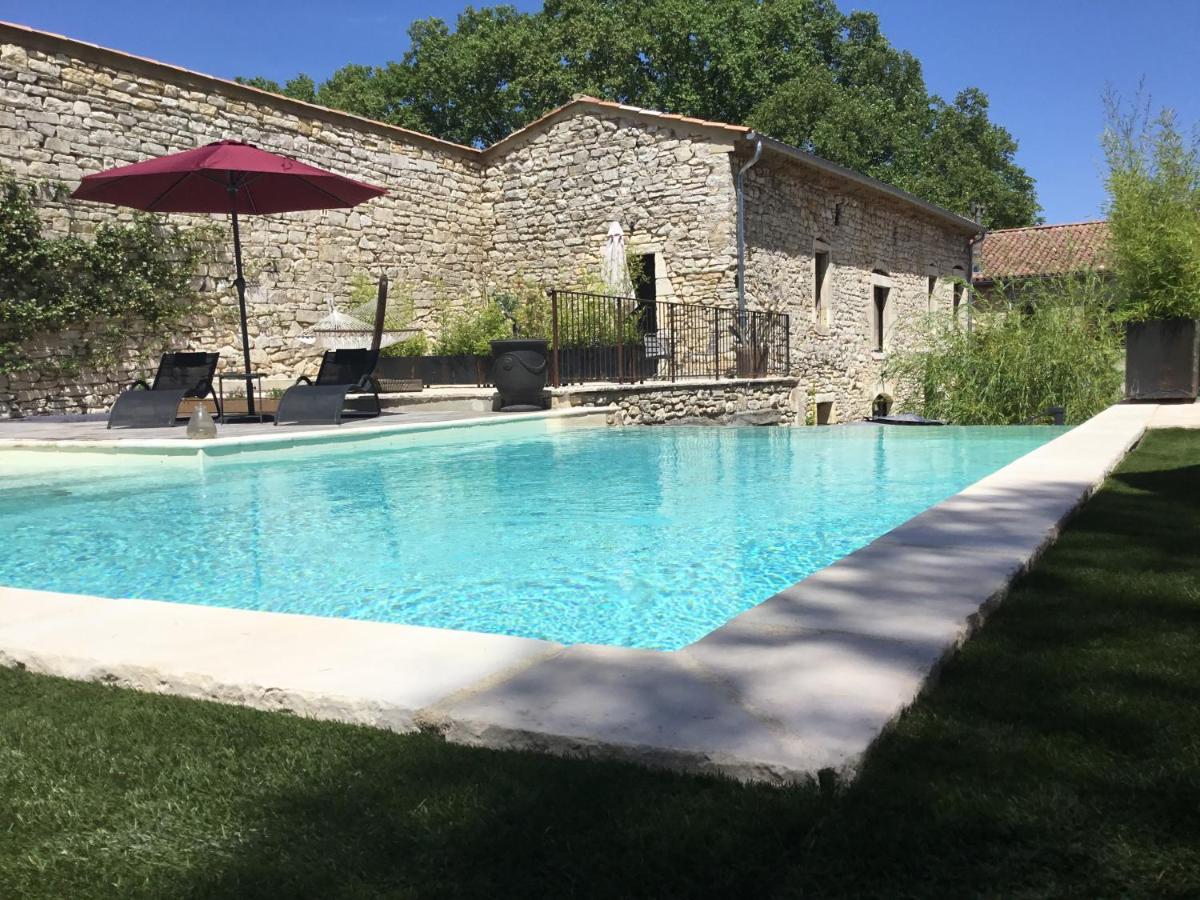 Le Mas Des Auges Bed and Breakfast Barjac  Exteriör bild